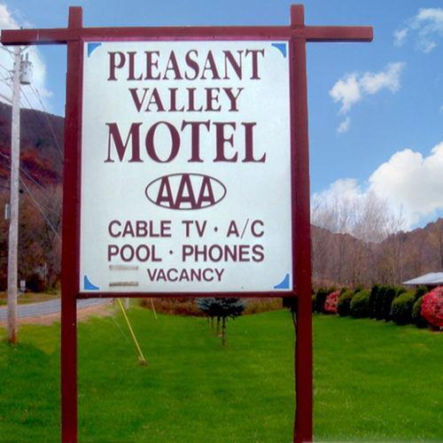 Pleasant Valley Motel West Stockbridge Exterior photo